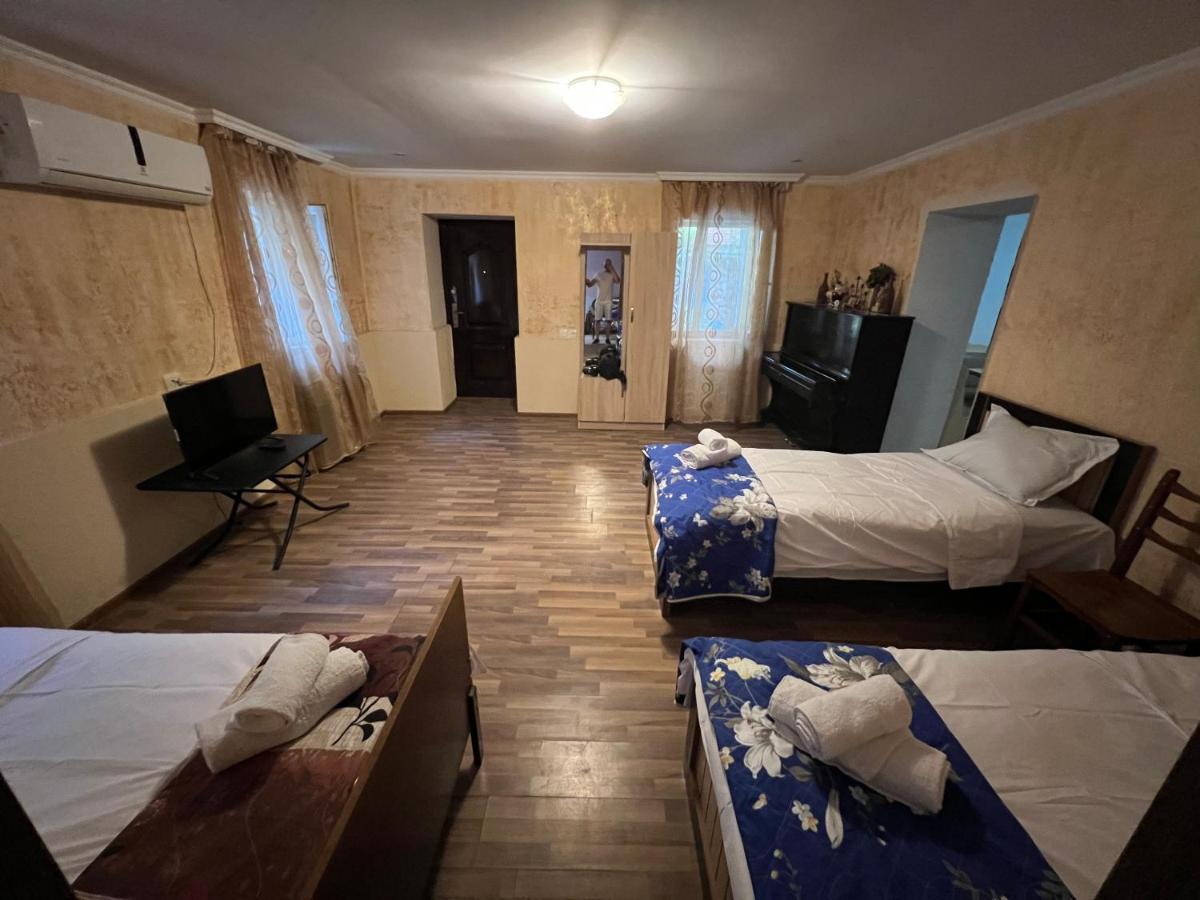 Cozy Apartment In The Centre Of Кутаїсі Екстер'єр фото