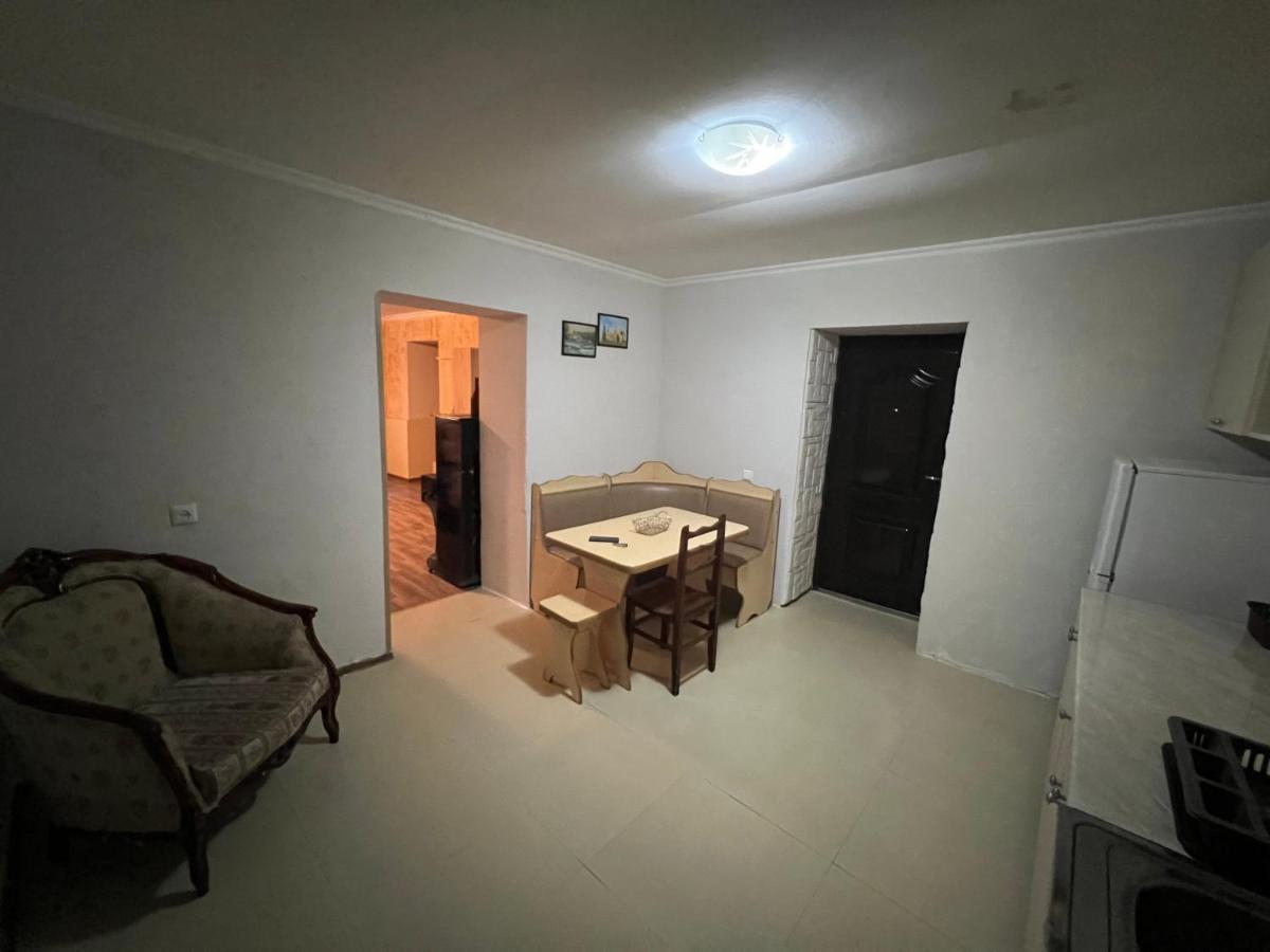 Cozy Apartment In The Centre Of Кутаїсі Екстер'єр фото