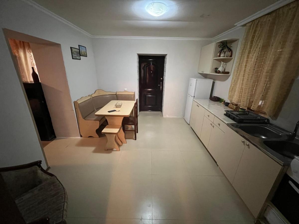Cozy Apartment In The Centre Of Кутаїсі Екстер'єр фото